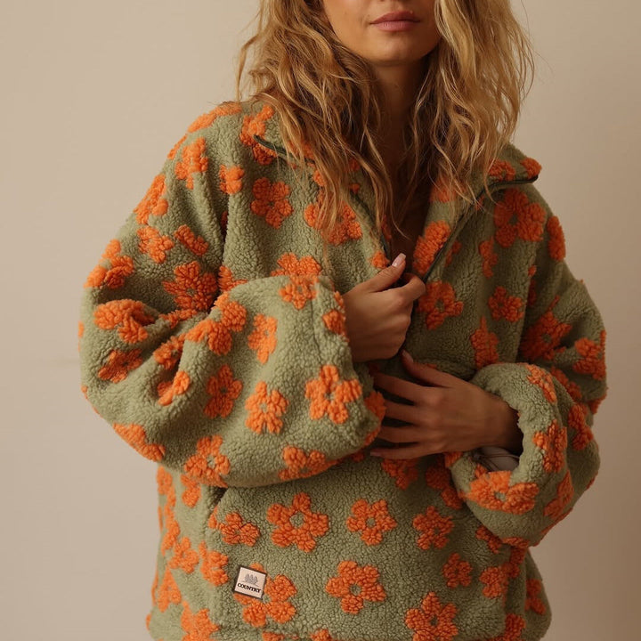 Daisy – Cozy Fleece Elegance